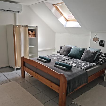 Apartman Rose Eger Buitenkant foto