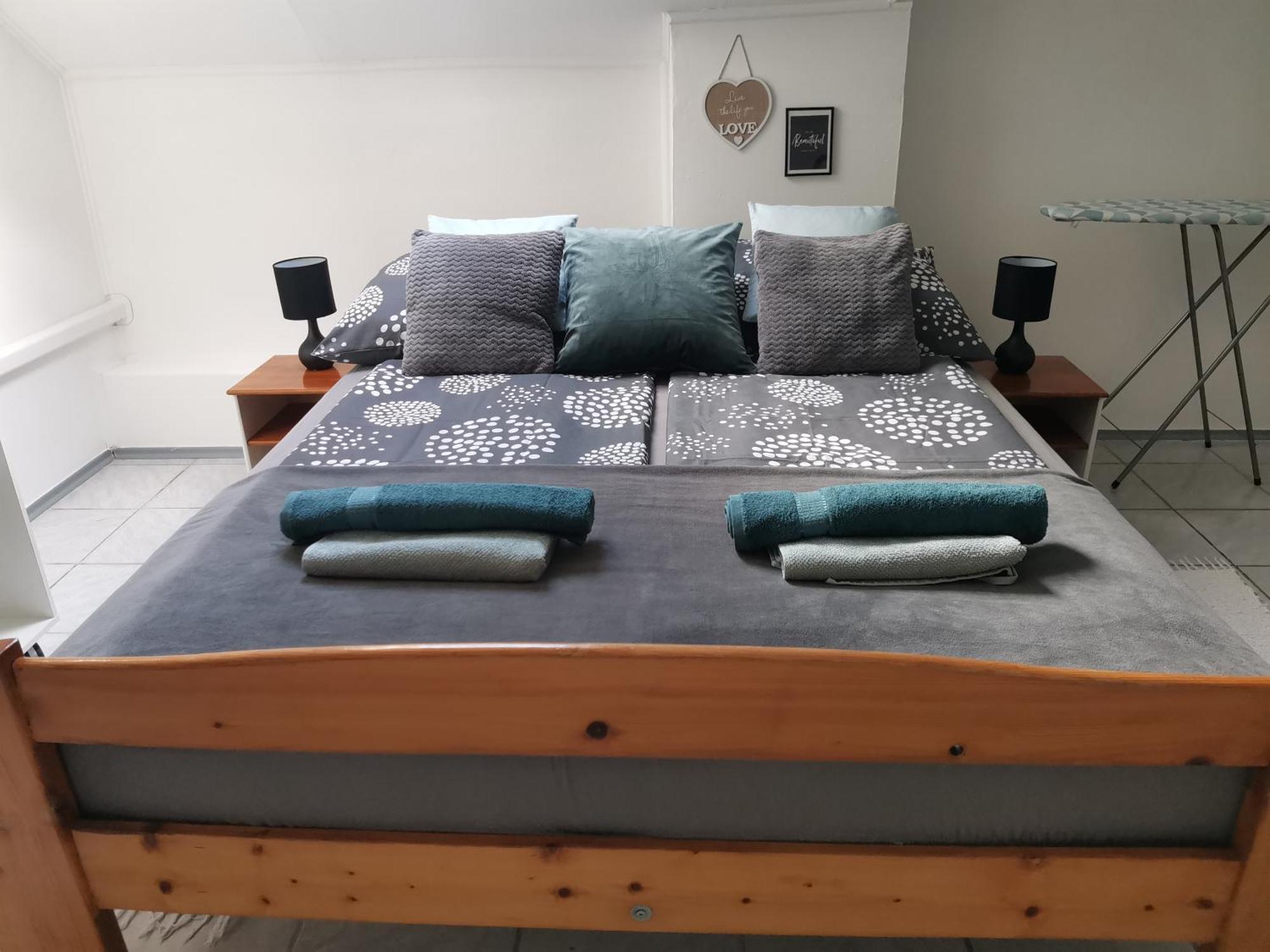 Apartman Rose Eger Buitenkant foto