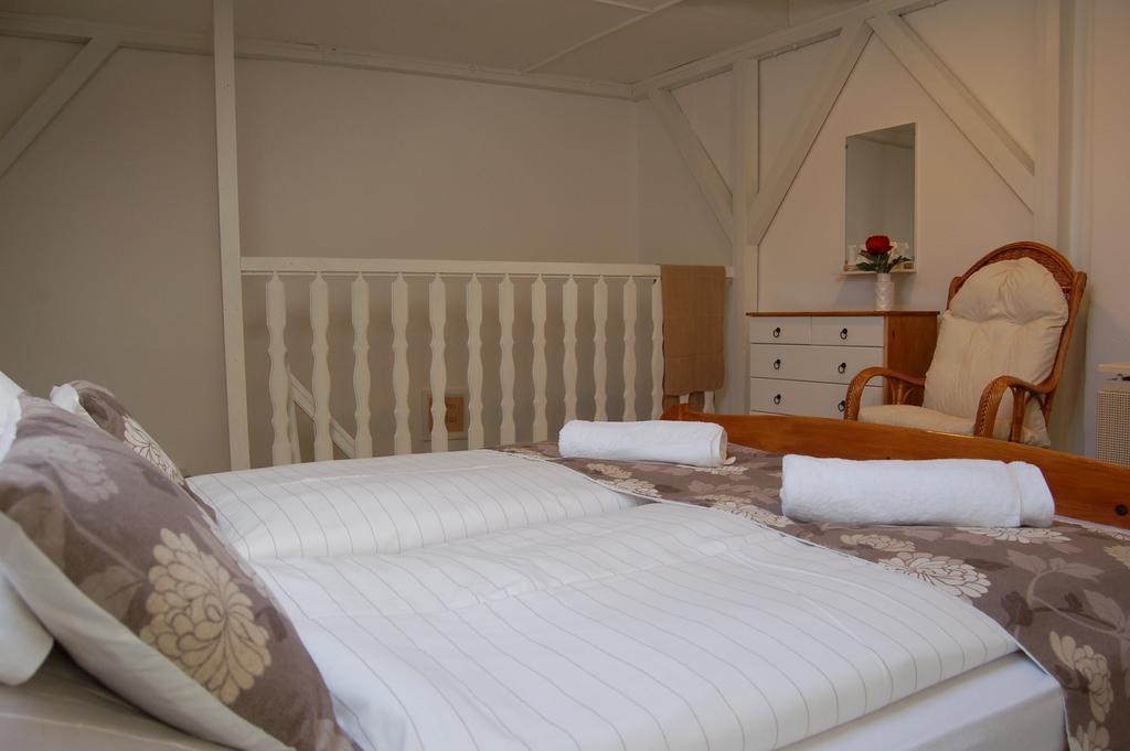Apartman Rose Eger Buitenkant foto