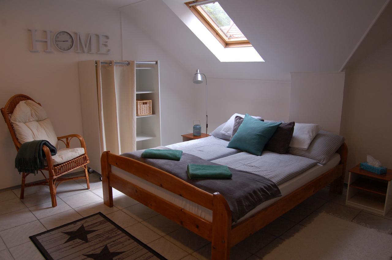 Apartman Rose Eger Buitenkant foto