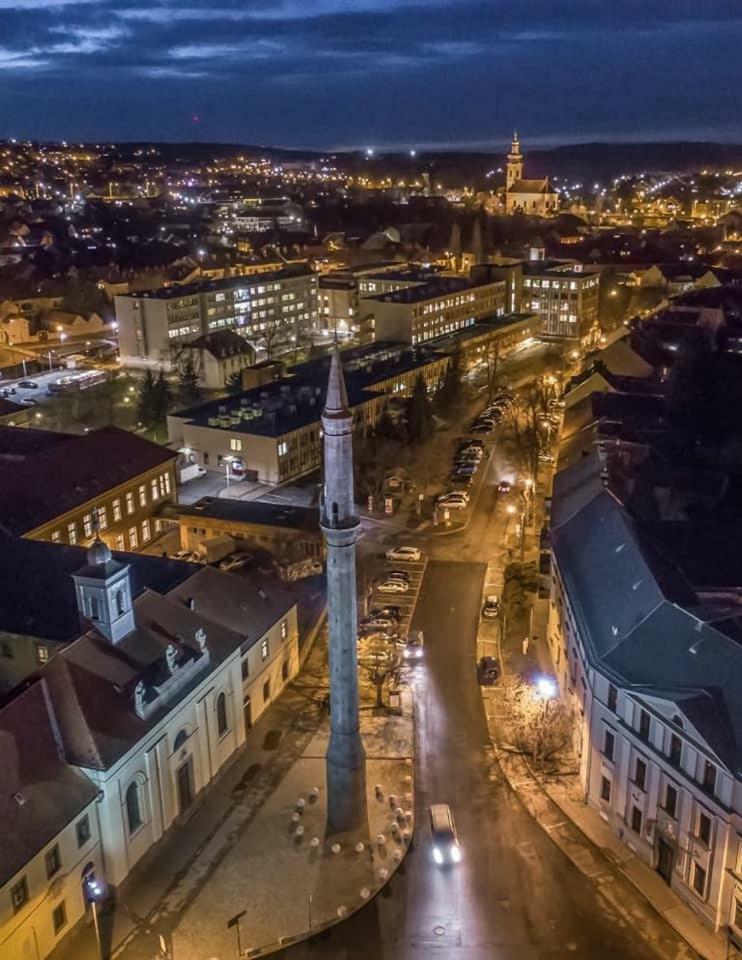 Apartman Rose Eger Buitenkant foto